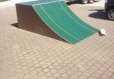 Quarter Pipe Fibreglass Skateboard Ramp